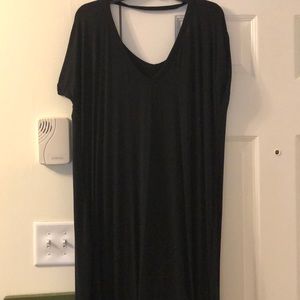 Maxi dress with high slit, pockets and back detail